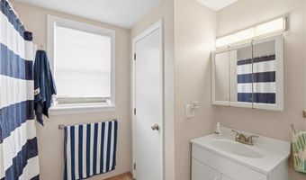 171 Lyon Ave, East Providence, RI 02914