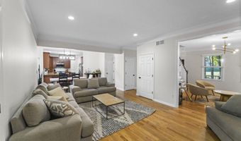 9 WOODFIELD Ln, Allentown, NJ 08501
