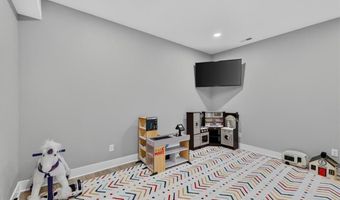 803 NE Lakota Dr, Adrian, MO 64720