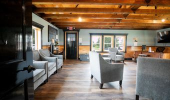 875 Hammond St, Bangor, ME 04401