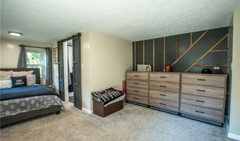 2730 Chelsea Dr, Akron, OH 44312