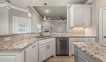 702 SE Eaton St, Bentonville, AR 72712