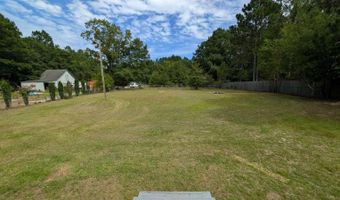 1406 Eastview Dr, Aberdeen, NC 28315
