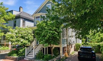 6 Brooks Ave, Newport, RI 02840