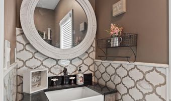 3144 Windmill Ct, Adrian, MI 49221