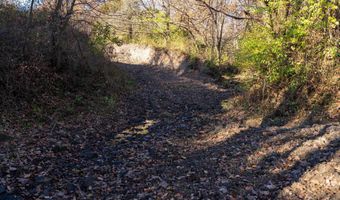 576 Th Ave, Albia, IA 52531