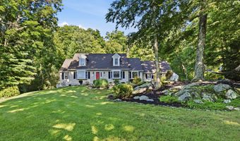 2 Banquo Brae Rd, Brookfield, CT 06804