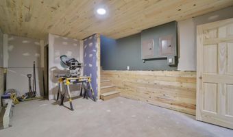 951 Swede Lake Trl SW, Backus, MN 56435