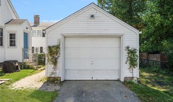 155 Evarts St, Newport, RI 02840