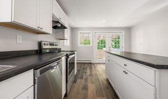 41 Parker St, Bangor, ME 04401