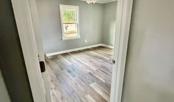 309 E Wayne St, Adel, GA 31632