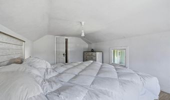 338 N Main St, Amherst, WI 54406