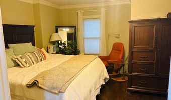 915 C St SE, Washington, DC 20003