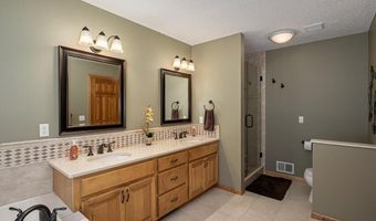 13800 Elkhart Rd, Apple Valley, MN 55124