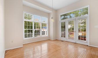 417 CLAYTON Ln, Alexandria, VA 22304