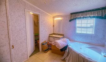 1860 Pencil Factory Rd, Big Sandy, TN 38221