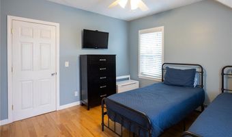 34 Shore Rd, East Providence, RI 02915