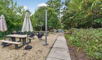 3026 WISCONSIN Ave NW 102, Washington, DC 20016