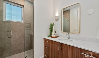3243 W Moore St, Boise, ID 83702