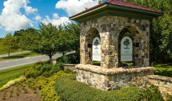 144 COWBIRD St, Lake Frederick, VA 22630