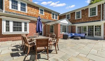 340 Newman Ave, East Providence, RI 02916