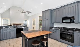 23820 Chadwick Dr, Athens, AL 35613