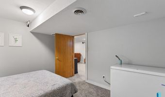 306 E Maple St, Beresford, SD 57004