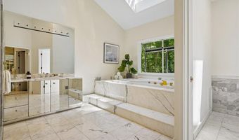 9100 ALDERSHOT Dr, Bethesda, MD 20817