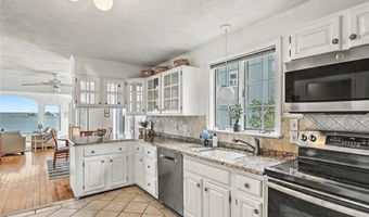 41 Buena Vista Dr, North Kingstown, RI 02852