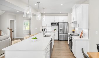 1619 Clearbrook Ln Plan: Columbia with Finished Basement, Amelia, OH 45102