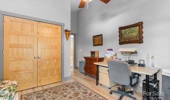 37 Bryant St, Asheville, NC 28806
