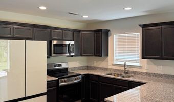711 Burbrook Ln, Boiling Springs, SC 29316
