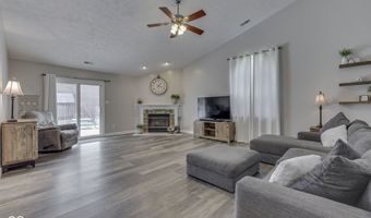 841 Country Ln, Indianapolis, IN 46217