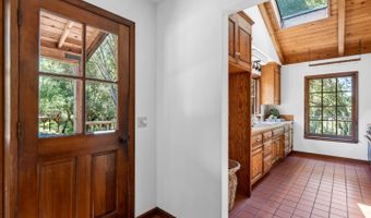 925 Old Farm Ln, Aptos, CA 95003