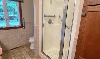 1213 E State St, Algona, IA 50511