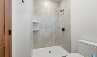 2417 E Brek St, Brandon, SD 57005