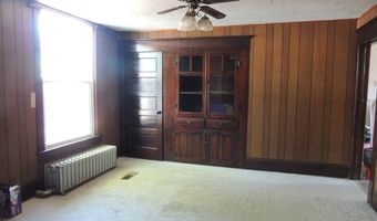 401 S Third St, Altamont, IL 62411