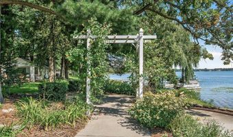 21501 Lake George Blvd, Oak Grove, MN 55303