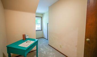 5306 Arapahoe Ln, Madison, WI 53704