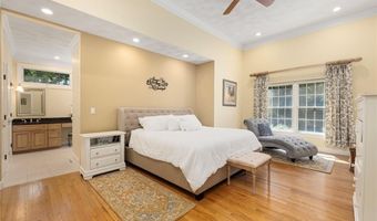 2393 Scituate Ave, Cranston, RI 02831