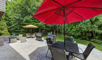 275 Inland Cir, Avon, IN 46123