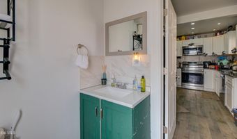 35 Grand St, Amsterdam, NY 12010