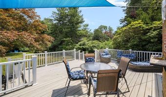 9 Foster St, Barrington, RI 02806