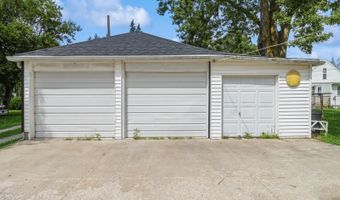 305 6th St, Adair, IA 50002