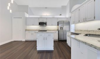 651 OAK HOLLOW Way, Altamonte Springs, FL 32714
