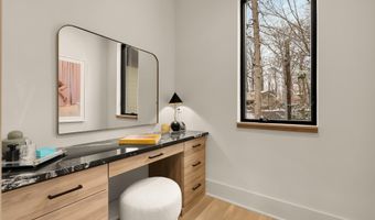 6916 CARMICHAEL Ave, Bethesda, MD 20817