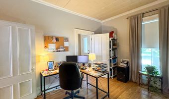81 Parkview Ave, Bangor, ME 04401