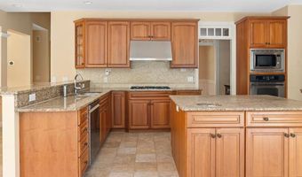 68 Delta Dr, North Kingstown, RI 02874