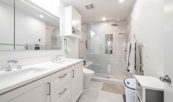 5 Brentwood Cir 5, Danbury, CT 06810