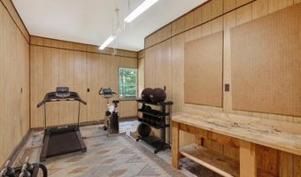 700 N HOLLY Dr, Annapolis, MD 21409